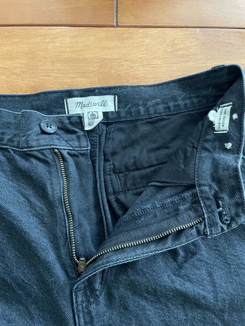Madewell The Harlow Wide-Leg Jeans in Black - Picture 4 of 4